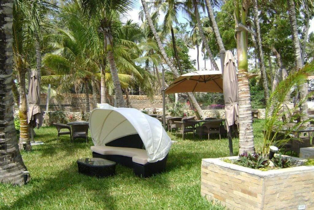 Cowrie Beach Haven Studio Apartment Mombasa Exterior foto