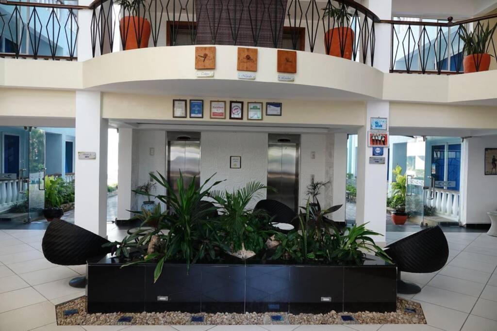 Cowrie Beach Haven Studio Apartment Mombasa Exterior foto